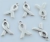 Hanger/bedel strikje Pink ribbon 14x9 mm