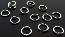 Aluminium ringetje 8 mm en 1 mm dik Nikkelkleurig